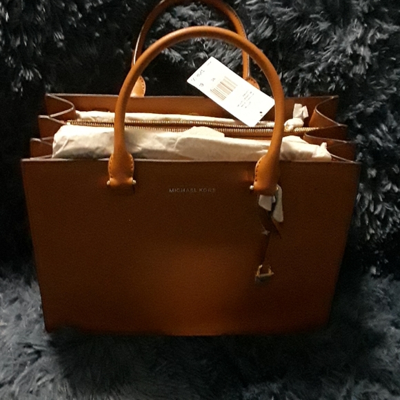 Michael Kors Handbags - Michael Kors purse